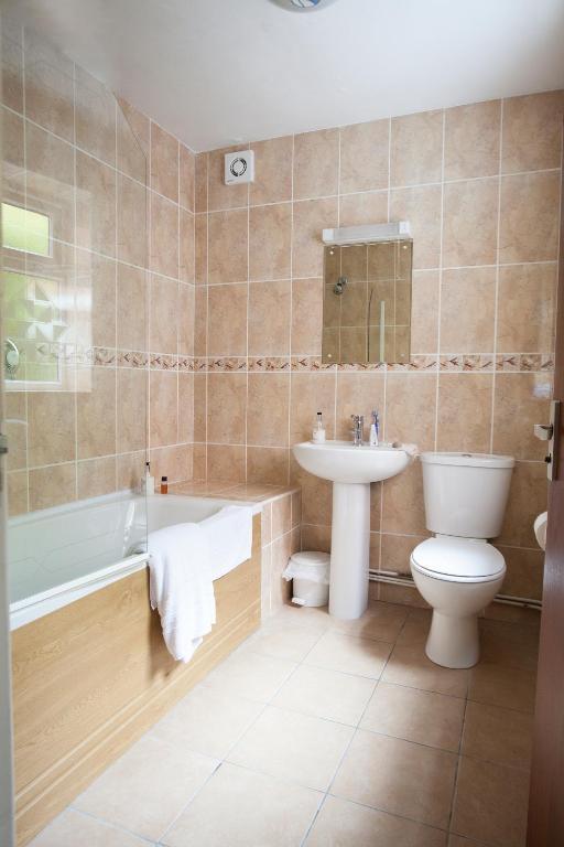 Barons Court Hotel Wolverhampton Zimmer foto